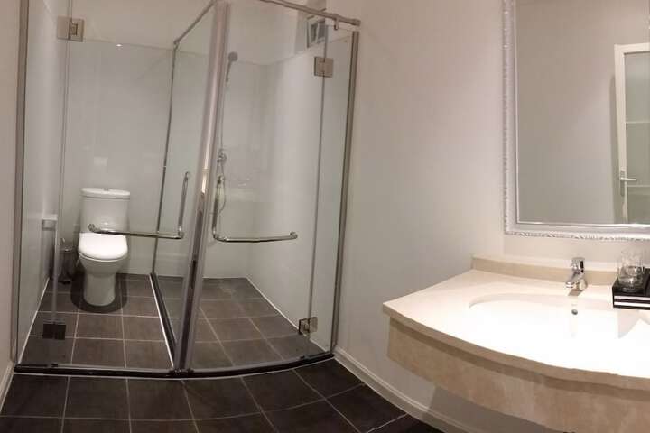 Room 33 of 45