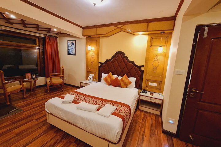 Room 4 of 42