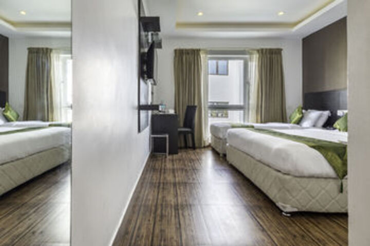 Room 8 of 19