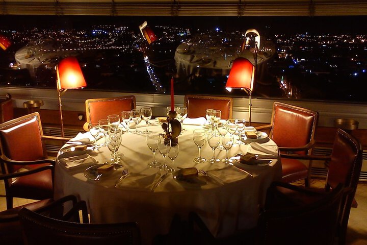 Dining 27 of 34