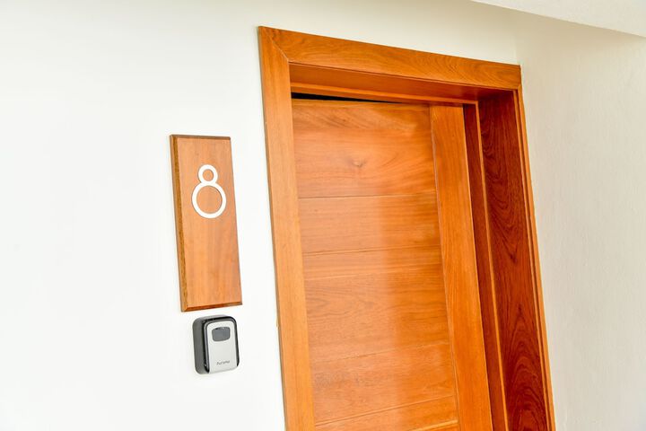 Room 6 of 22