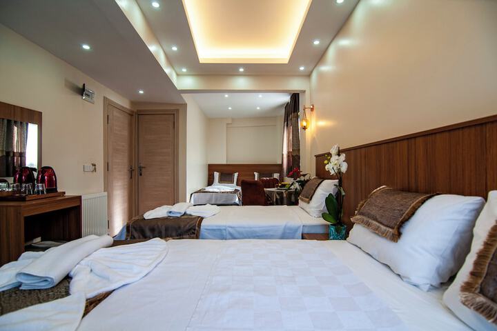 Room 49 of 62