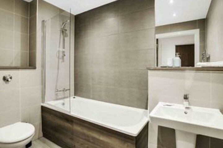 Room 3 of 9