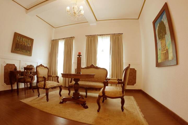 Room 33 of 44