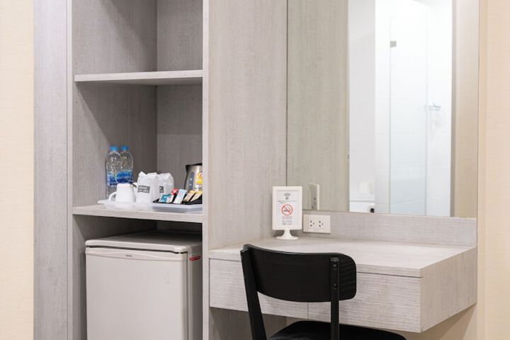 Room 54 of 216