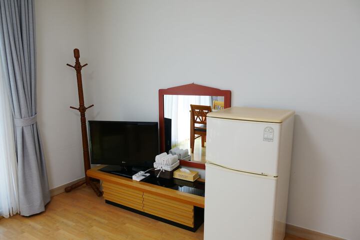 Room 5 of 41