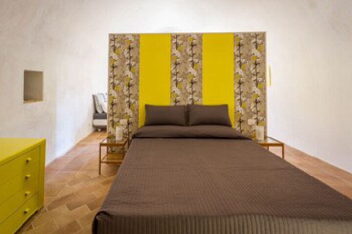 Room 26 of 43