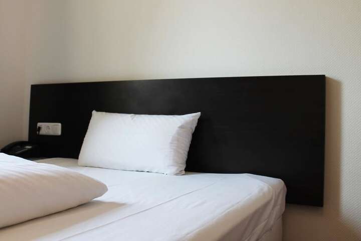 Room 6 of 29