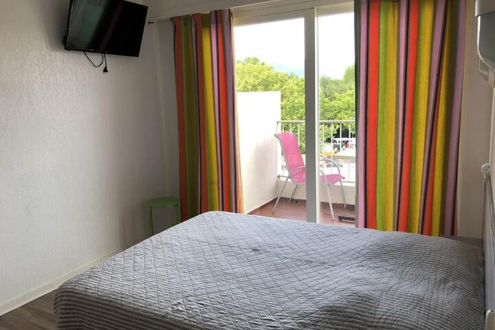 Room 10 of 25