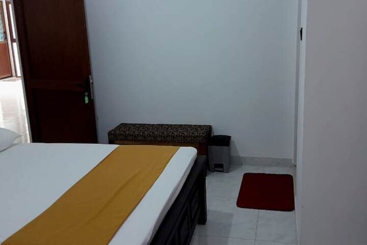 Room 2 of 64