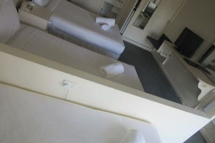 Room 53 of 89