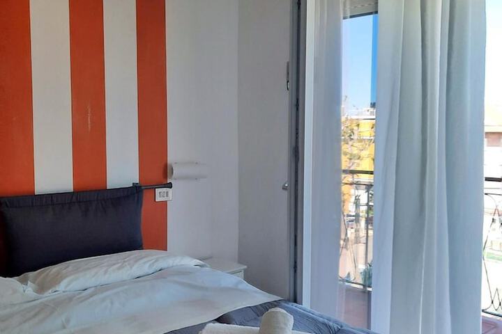 Room 16 of 35