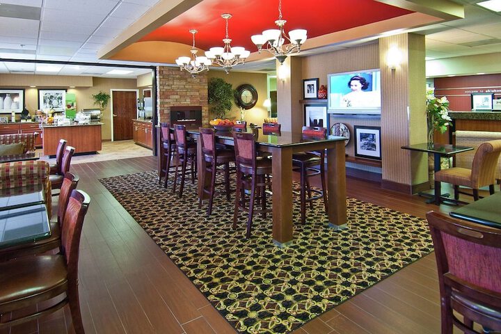 Hotel Interior 4 of 37