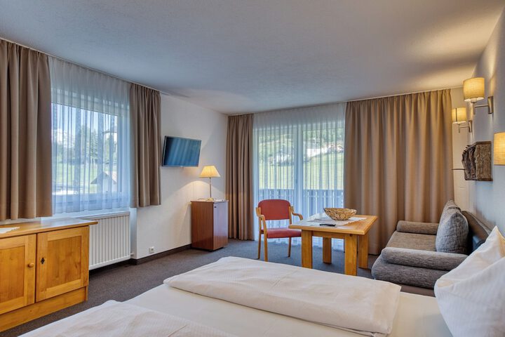 Room 12 of 84