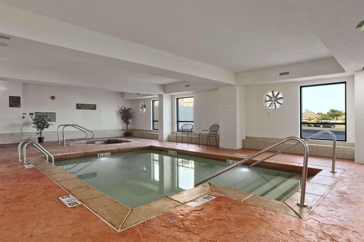 Pools & Facilities