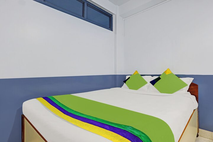Room 14 of 38