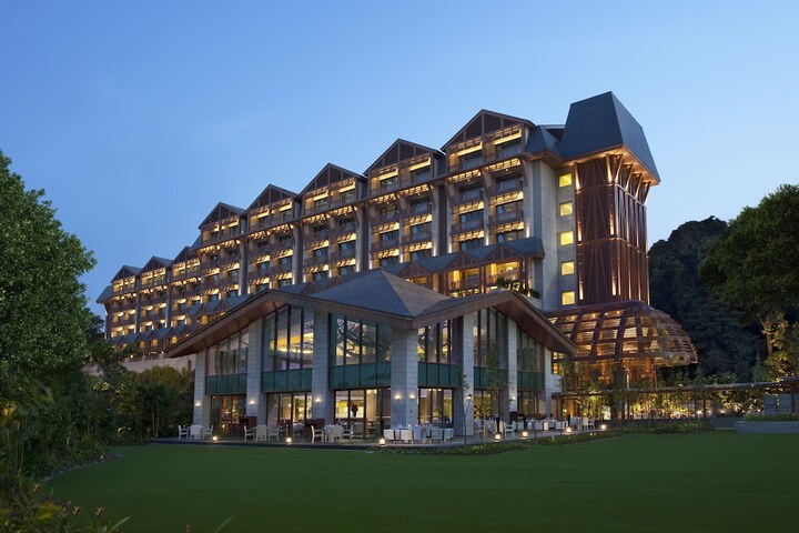 Exterior of Resorts World Sentosa - Equarius Hotel