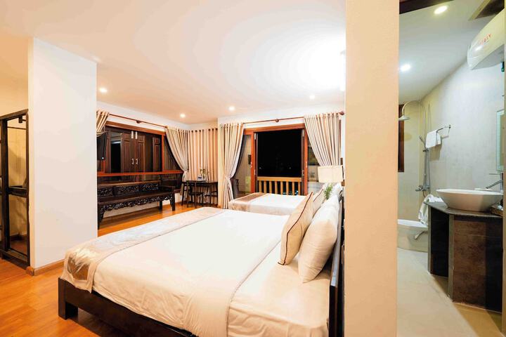 Room 11 of 23