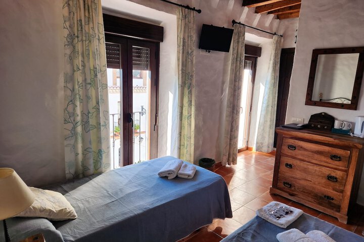 Room 15 of 36