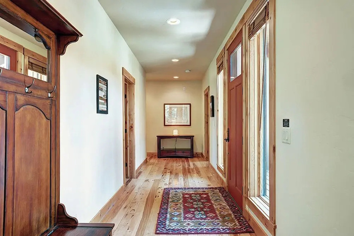 Room 11 of 21