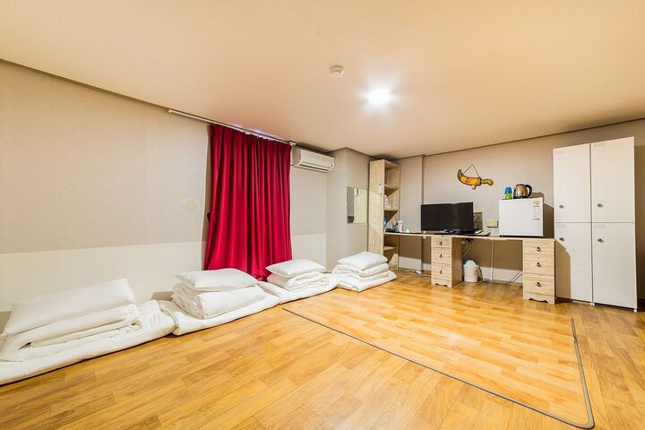 Room 47 of 65