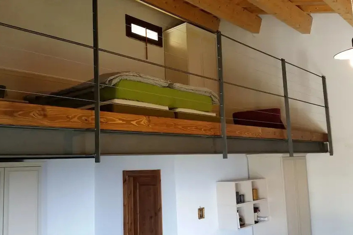 Room 5 of 13