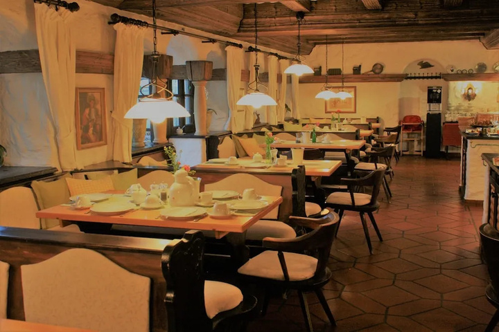 restaurant