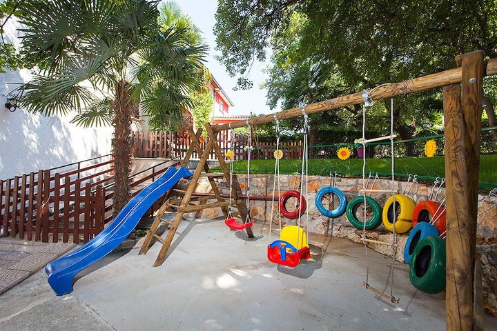 Childrens Activities 103 of 127
