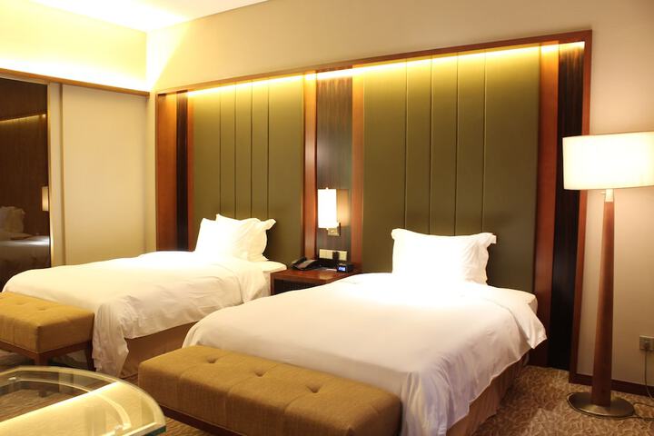Room 15 of 71