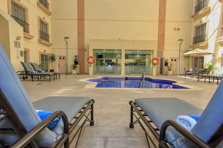 Pool 80 of 150