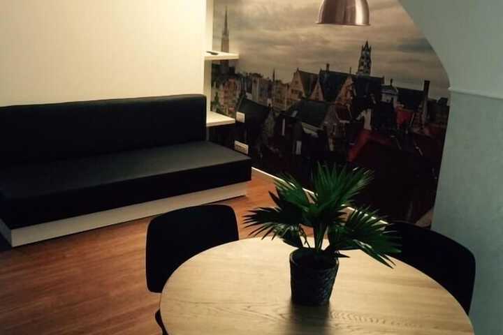 Room 51 of 62