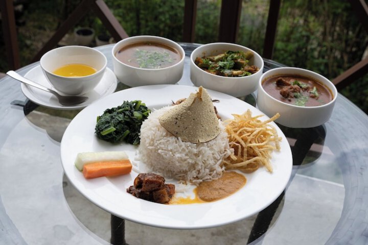 Dining 44 of 132