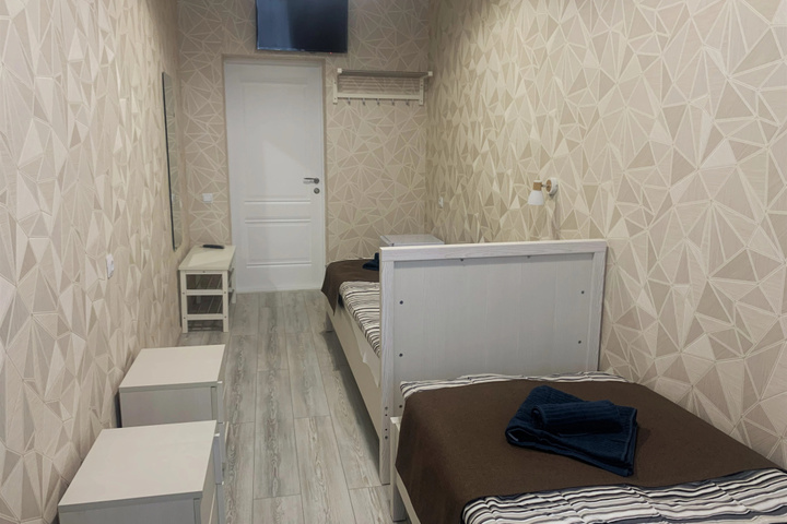 Room 33 of 37