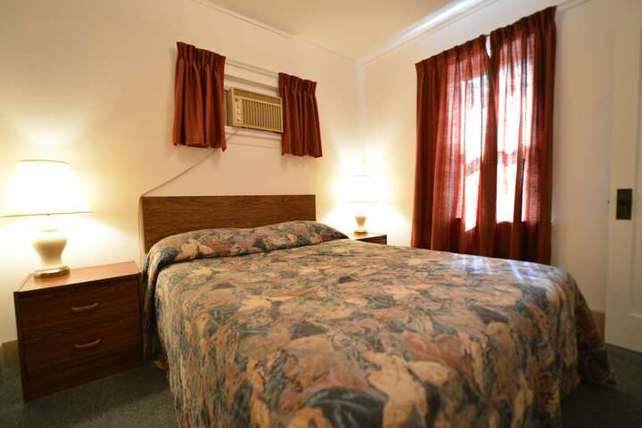 Room 9 of 39