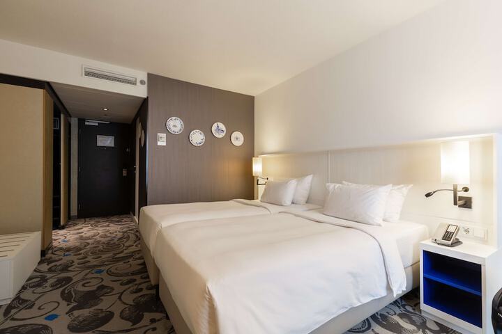 Room 49 of 115