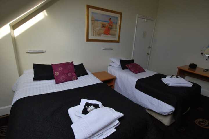 Room 15 of 52