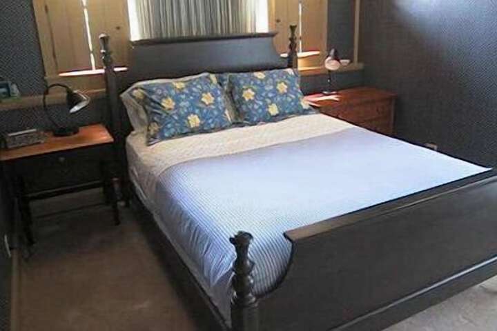 Room 12 of 25