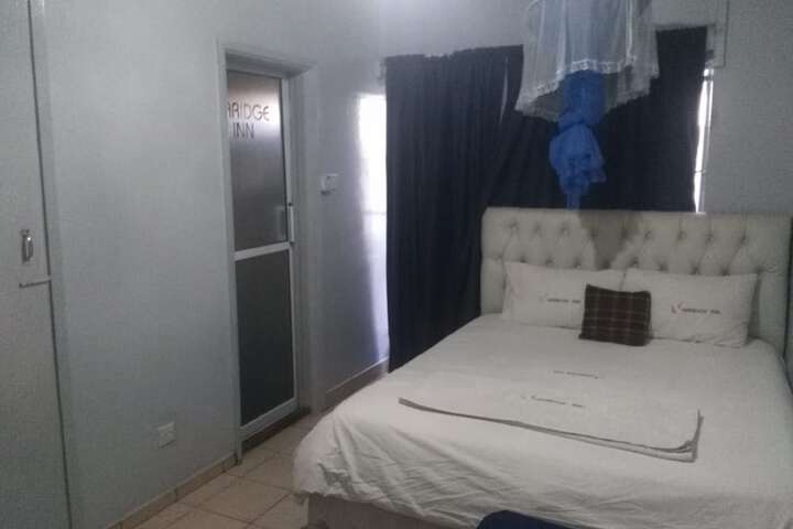 Room 4 of 16