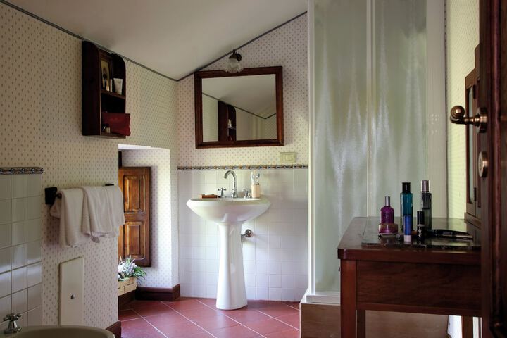 Room 27 of 52