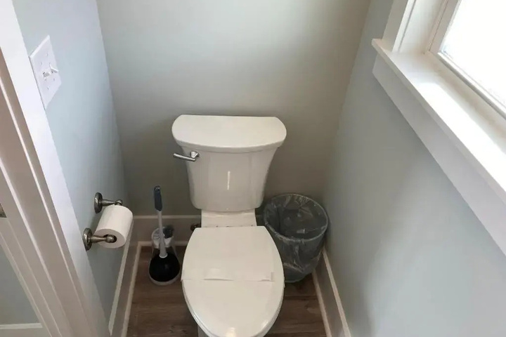 Room 8 of 26