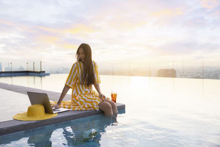 Pool Hotel