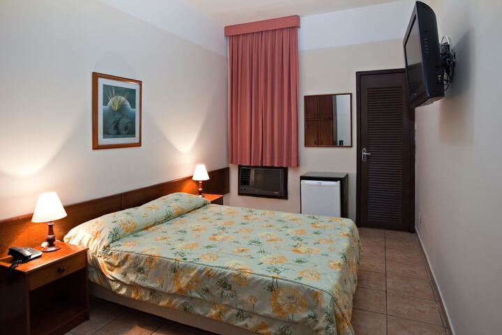 Room 4 of 24