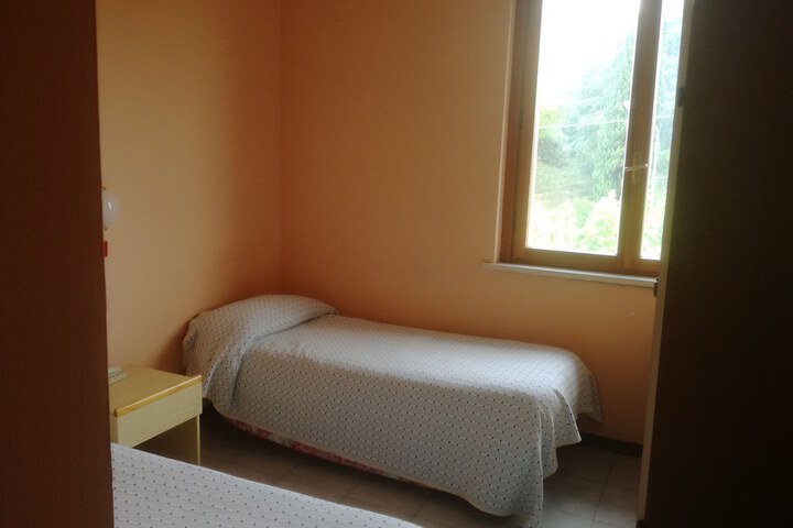 Room 27 of 30
