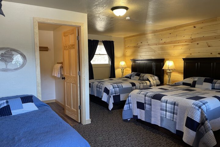 Room 25 of 154