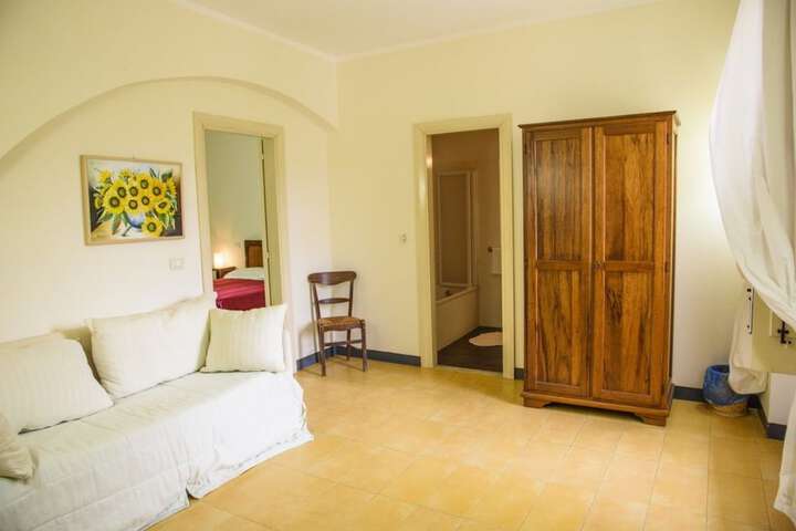 Room 13 of 60