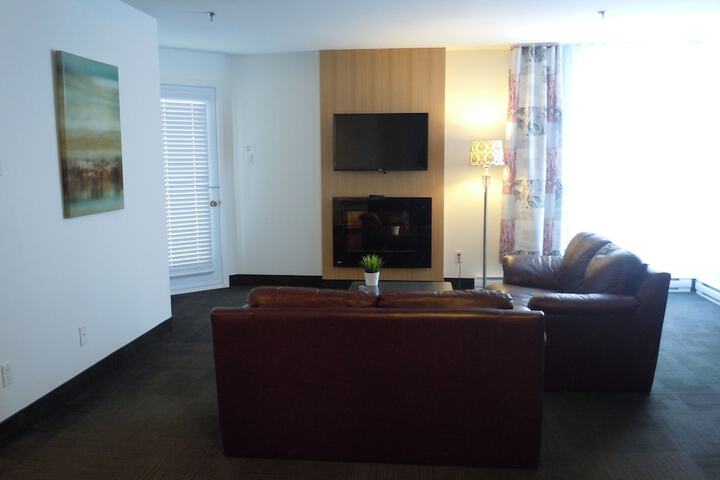 Room 32 of 77