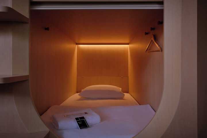 Room 4 of 20