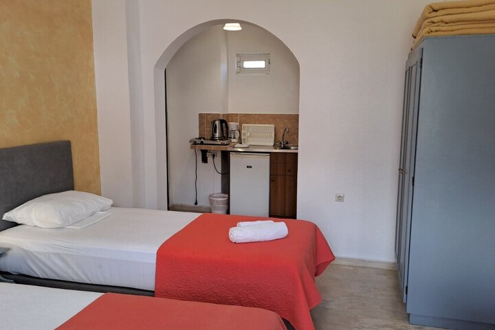 Room 15 of 51