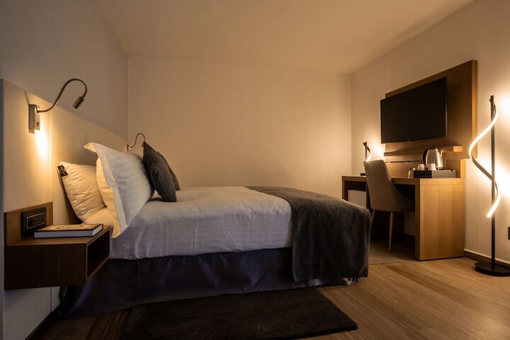 Room 10 of 47