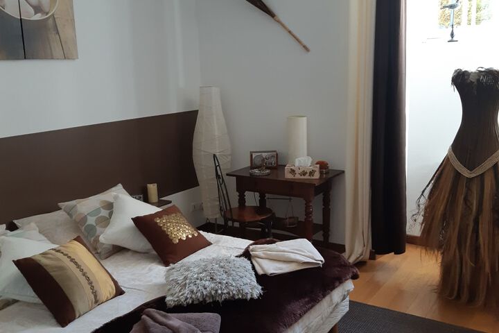 Room 10 of 18